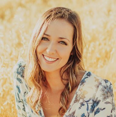 Lauren Adams_para-educator 2018